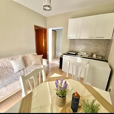 Holiday home Anna's Golem (Tirana)